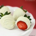 /album/nadherne-kreace-jidla/strawberries-dipped-in-white-chocolate-jpg/